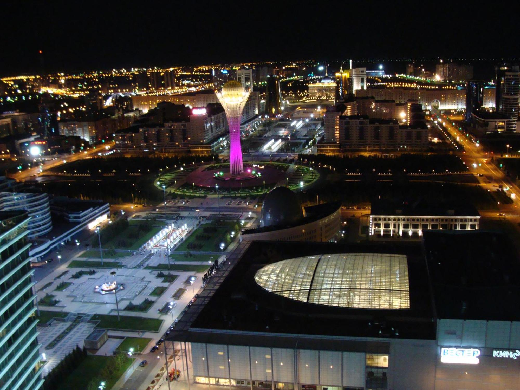 Vip House Hotel Astana Ngoại thất bức ảnh