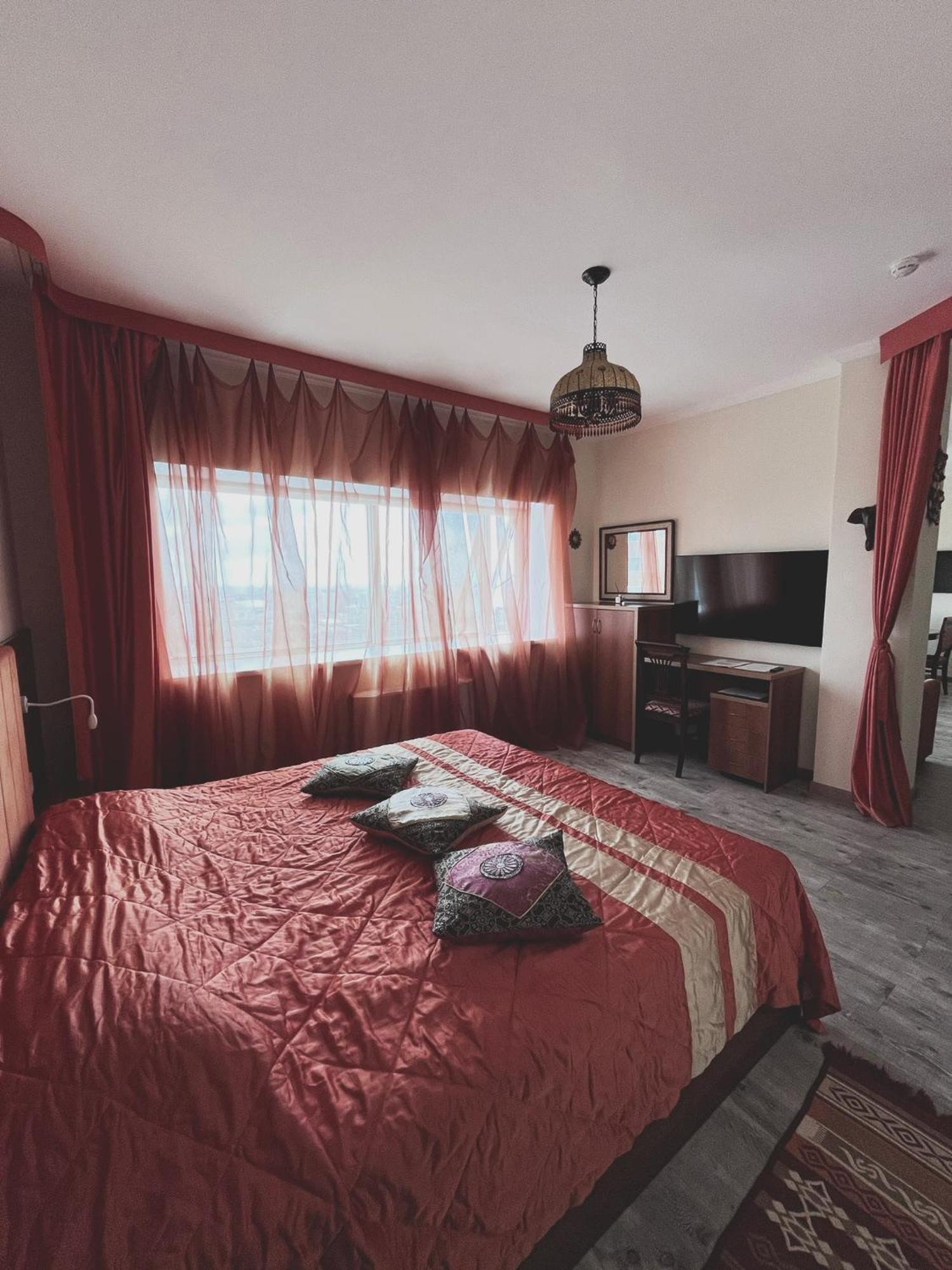 Vip House Hotel Astana Ngoại thất bức ảnh