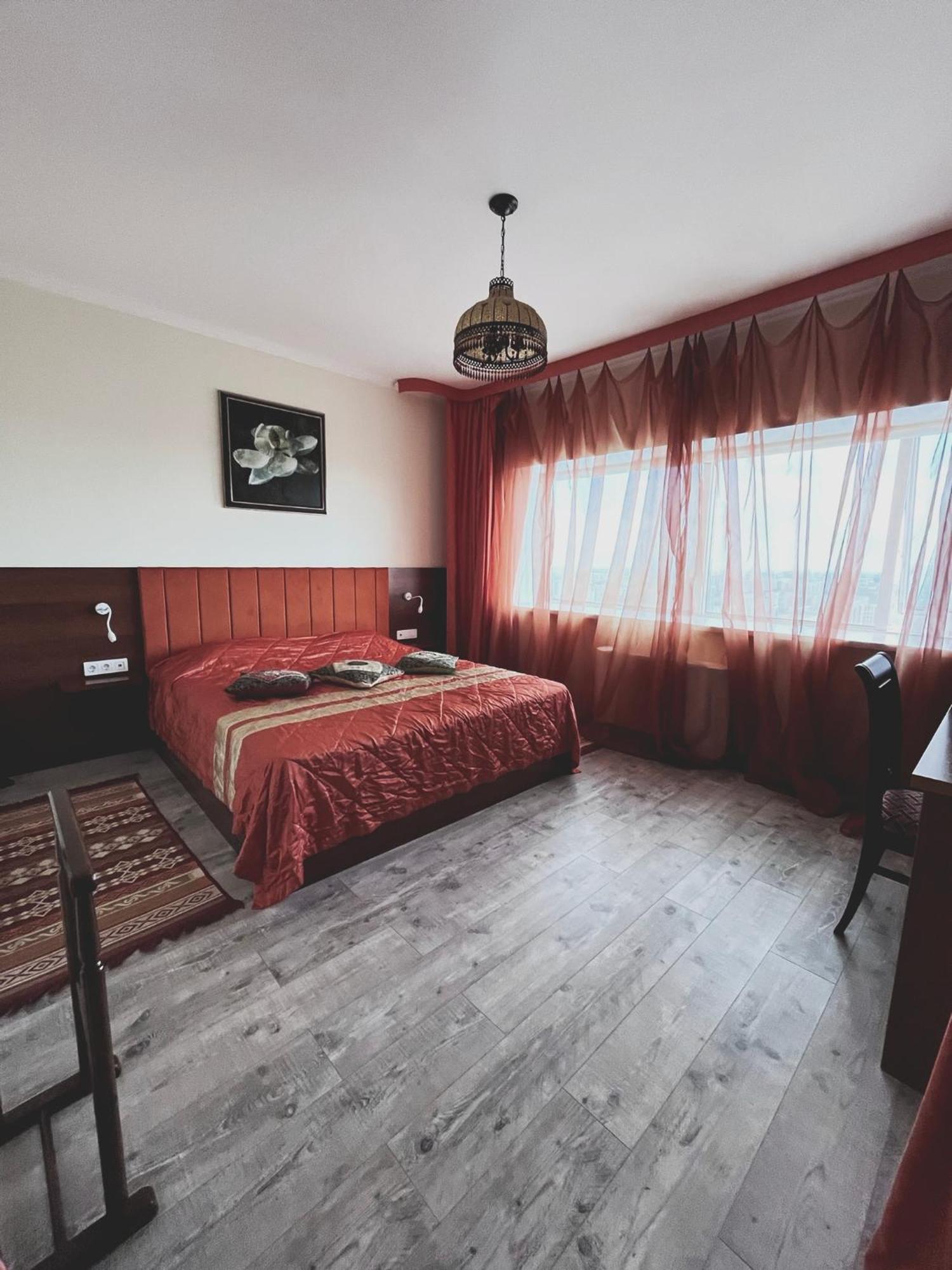 Vip House Hotel Astana Ngoại thất bức ảnh