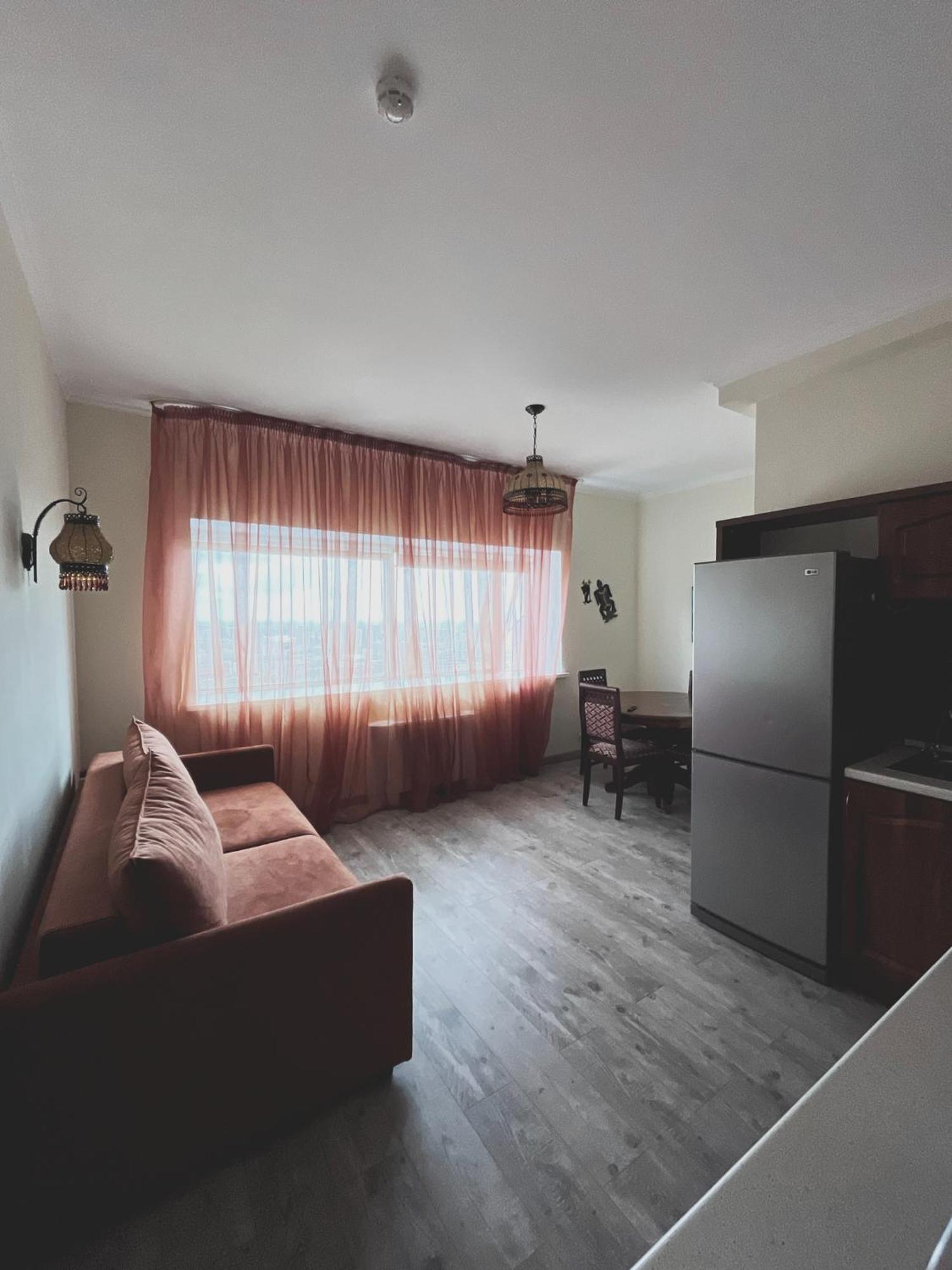 Vip House Hotel Astana Ngoại thất bức ảnh