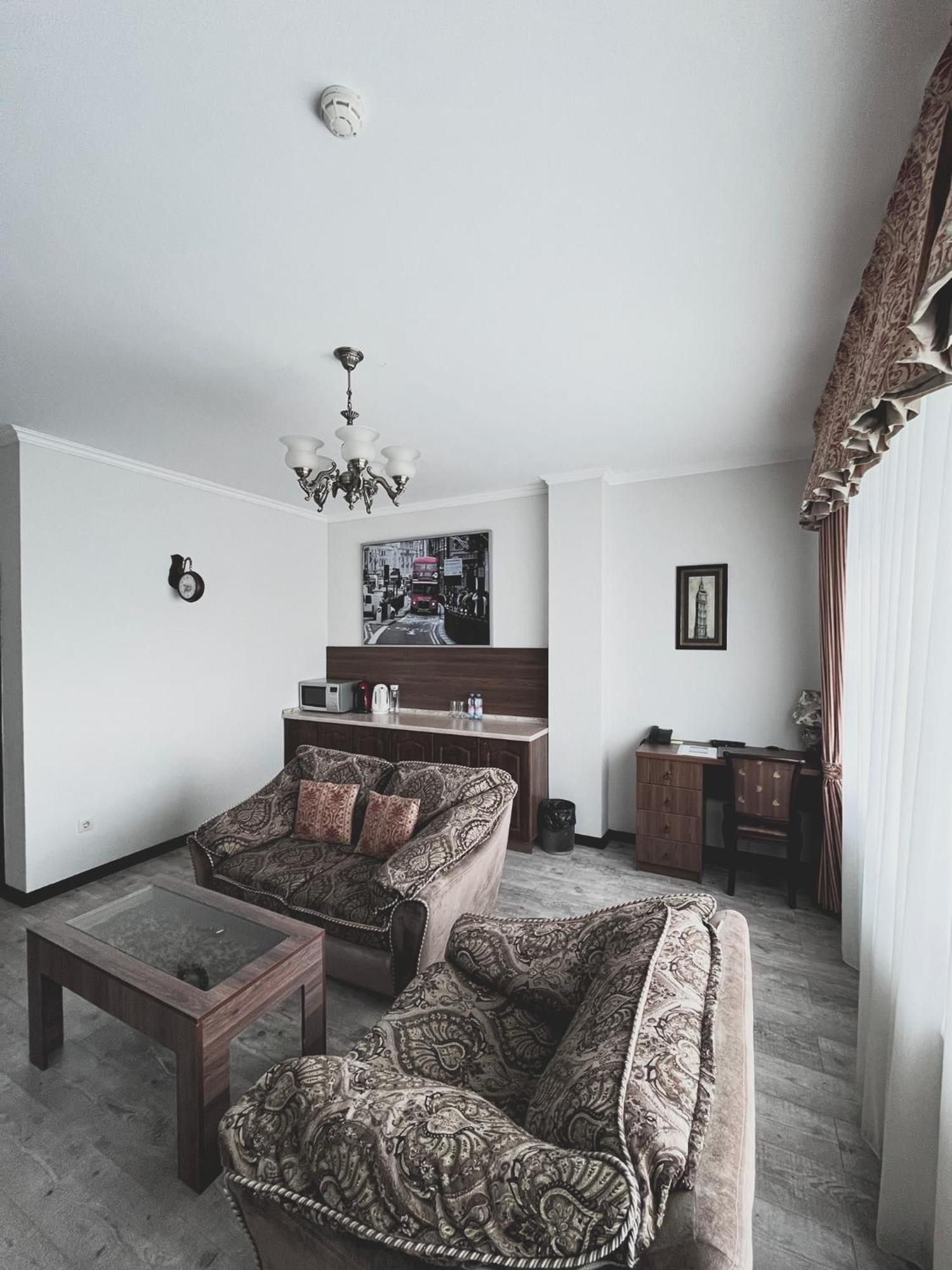 Vip House Hotel Astana Ngoại thất bức ảnh