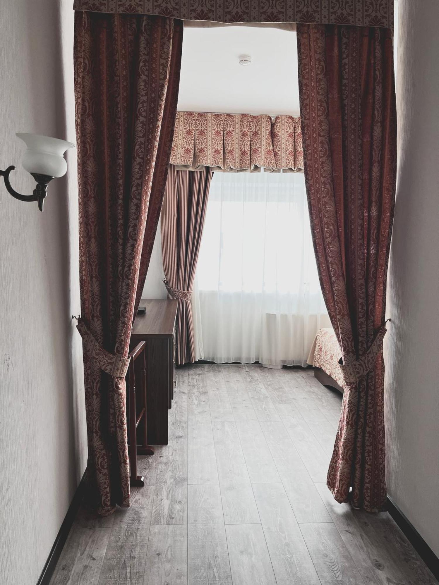 Vip House Hotel Astana Ngoại thất bức ảnh