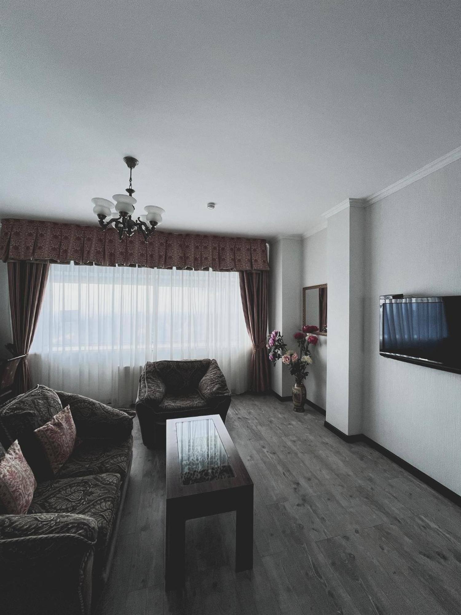 Vip House Hotel Astana Ngoại thất bức ảnh